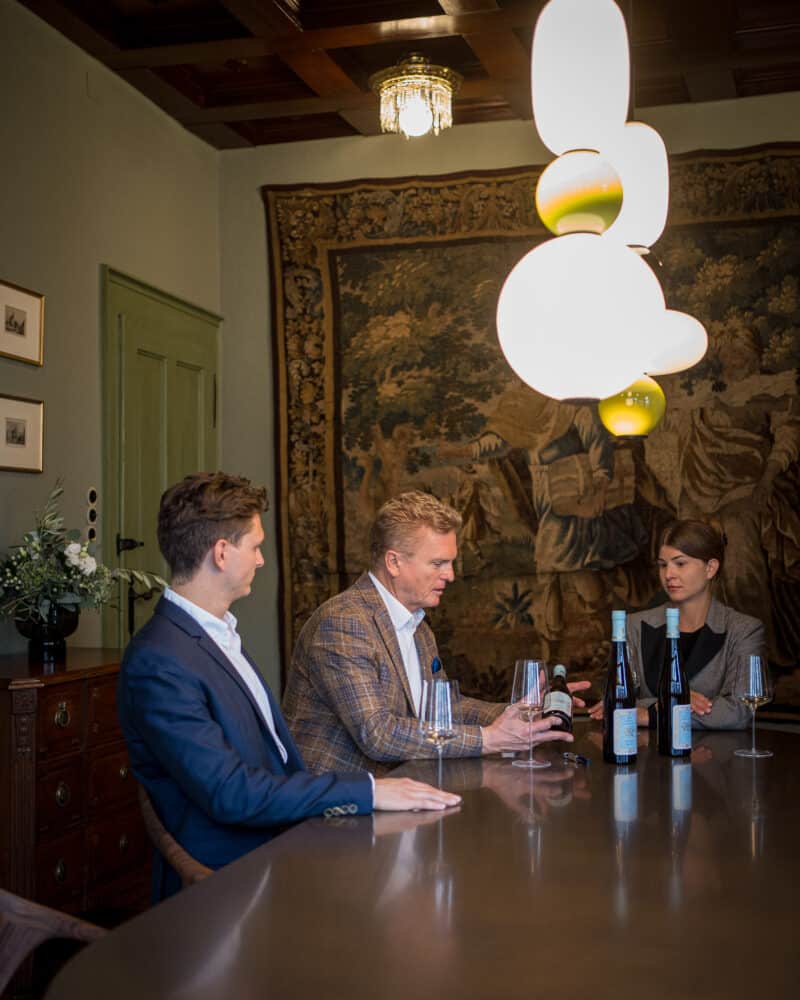 FairChoice - Robert Weil Wilhelm Weil und Marie-Charlotte Weil (v.l.n.r)_Weingut Robert Weil © Sandra Fehr